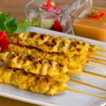 Pollo satay, satay de pollo, cocina tailandesa, pinchito de pollo