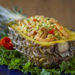 Arroz frito con piña, arroz frito, cocina tailandesa, arroz con curry