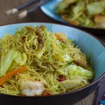 Fideos de arroz,Fideos de arroz fritos, fideos con curry, cocina tailandesa, cocina asiática