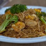 fideos de arroz fritos, pad see ew, pad siiw, fideos fritos, fideos de arroz, recetas con fideos de arroz, salteado de fideos de arroz